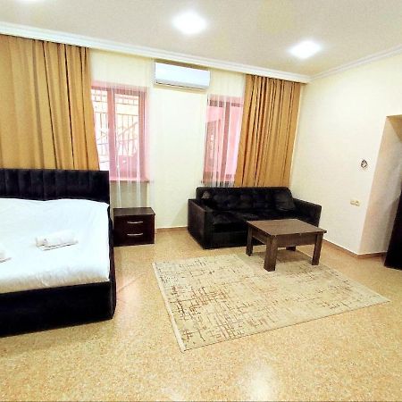 Aygestan Apartments Erivan Exterior foto