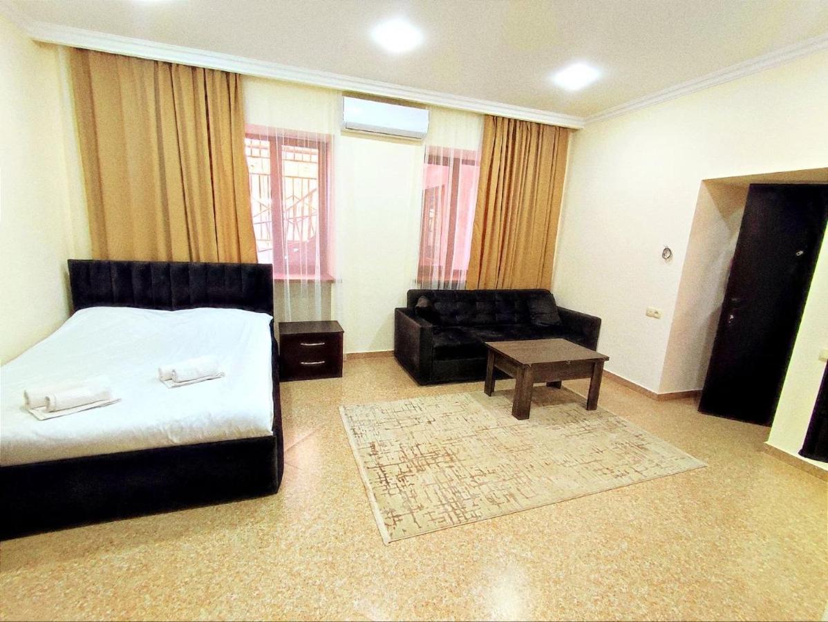 Aygestan Apartments Erivan Exterior foto